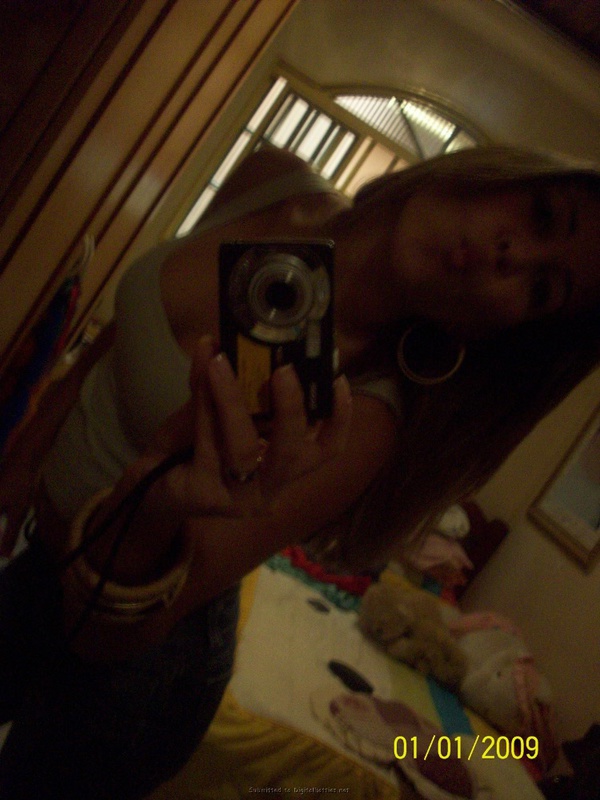 Красавица сделала хороший отсос в надежде на секс 38 фотография