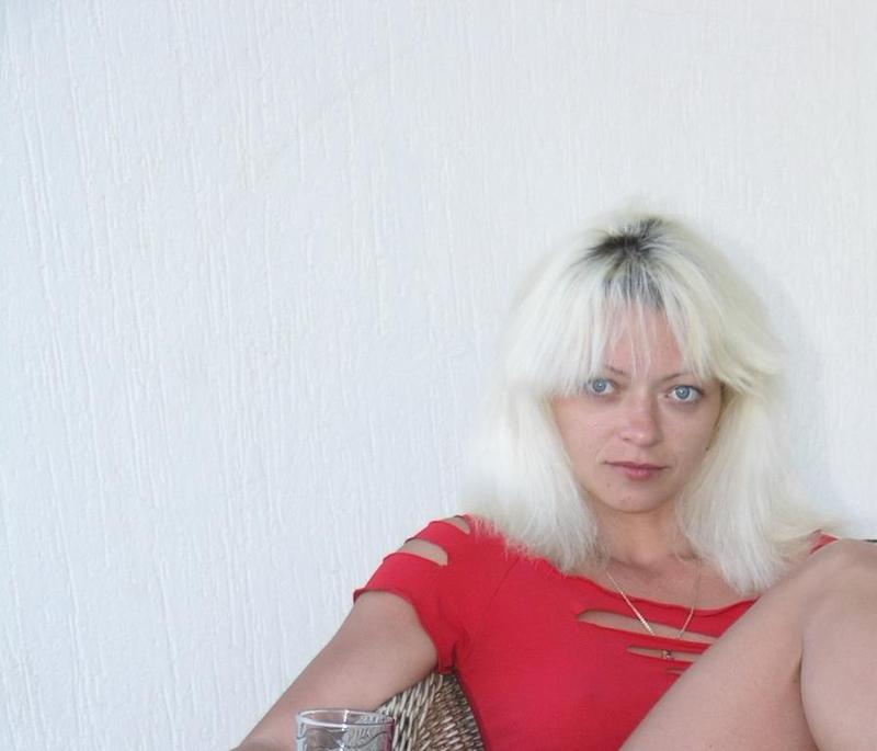 Зрелая сучка любит сосать немолодым партнерам 13 фотография